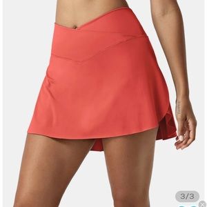 NWT Halara Everyday Cloudful Crossover Tennis Skirt in Parprika